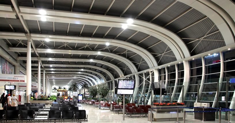 Book budget-friendly AC rooms Hotels Near Mumbai Airport
